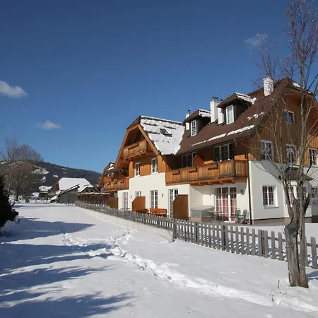 Vogue In Near Lift *