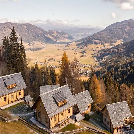 Vogue In Near Lift *